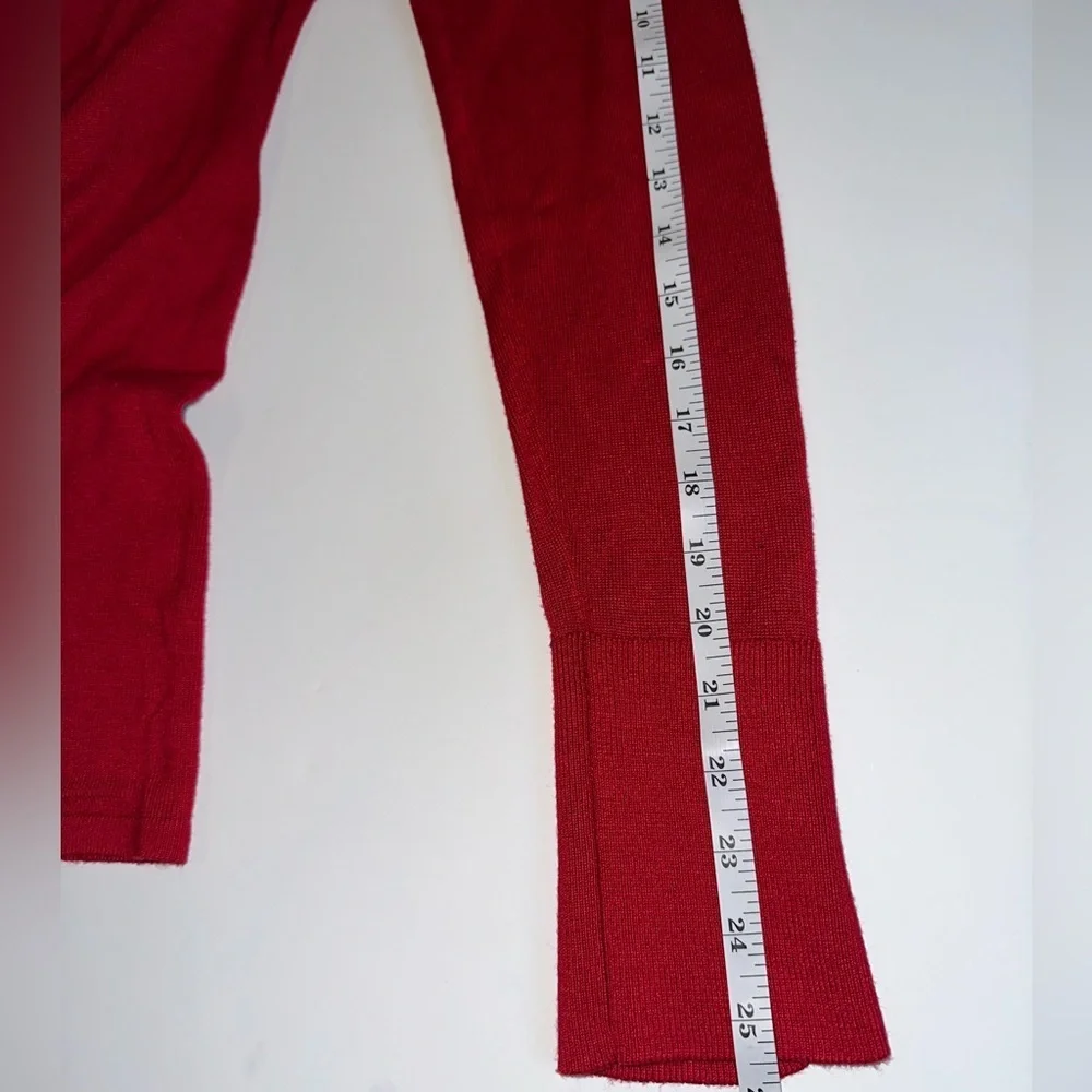 White House Black Market Women’s Cardigan Size M Red Long Sleeve Gold